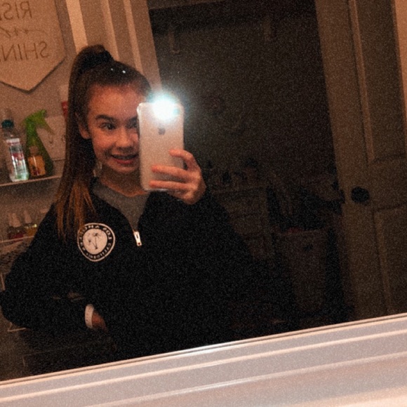 Meet your Posher, Conley - Picture 5 of 6